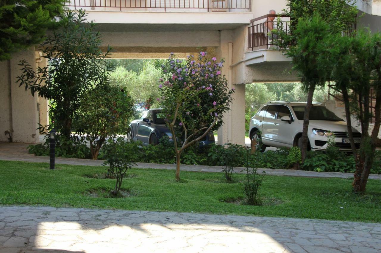 Marina'S Apartment Nea Moudania Exterior foto